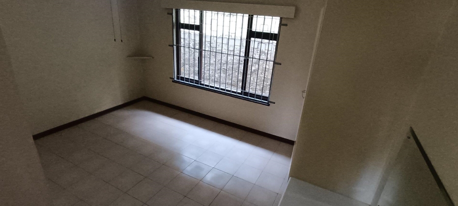 2 Bedroom Property for Sale in Uvongo KwaZulu-Natal