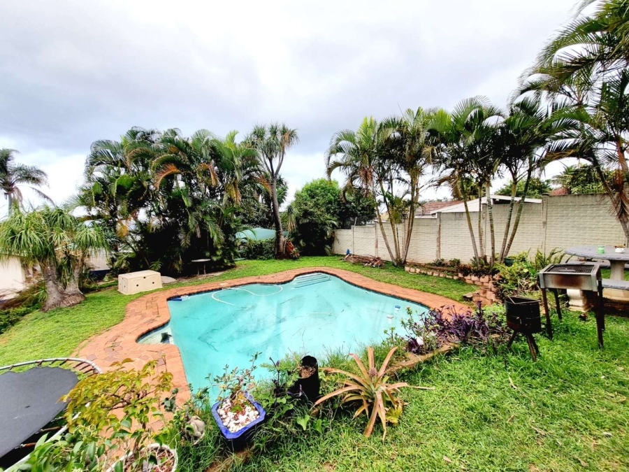 To Let 4 Bedroom Property for Rent in Durban North KwaZulu-Natal