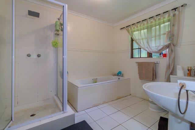 3 Bedroom Property for Sale in Waterfall KwaZulu-Natal