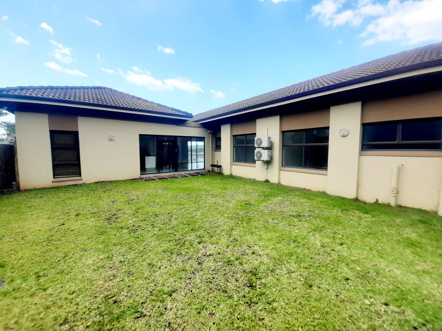 To Let 3 Bedroom Property for Rent in Palm Lakes Estate KwaZulu-Natal