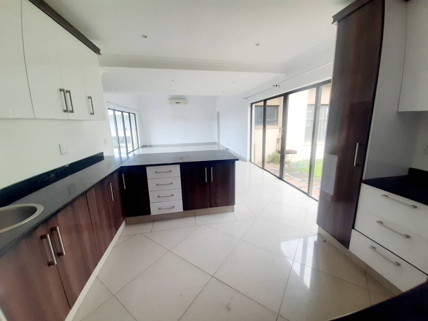 To Let 3 Bedroom Property for Rent in Palm Lakes Estate KwaZulu-Natal