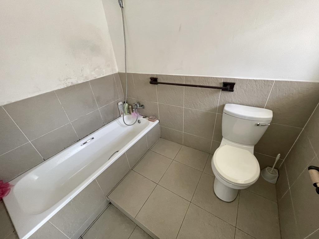 2 Bedroom Property for Sale in Essenwood KwaZulu-Natal