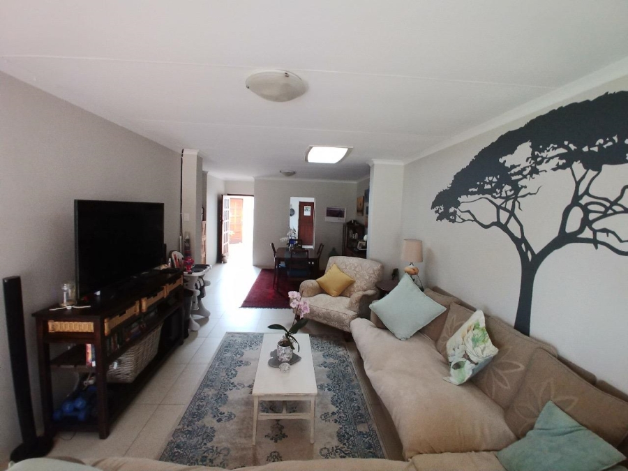 To Let 4 Bedroom Property for Rent in Umhlanga KwaZulu-Natal