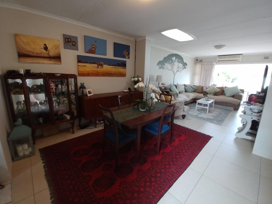 To Let 4 Bedroom Property for Rent in Umhlanga KwaZulu-Natal