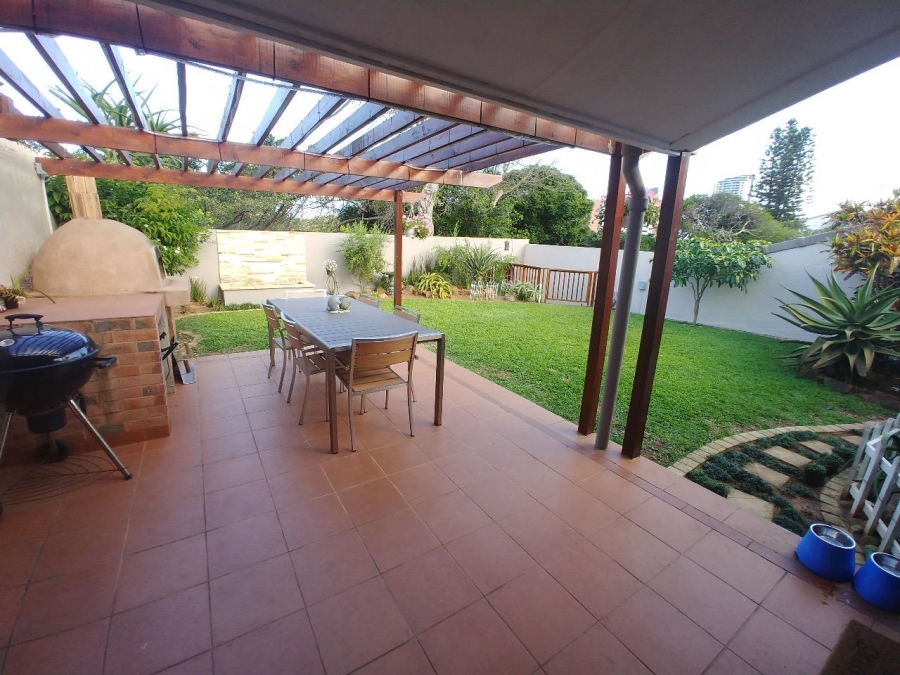 To Let 4 Bedroom Property for Rent in Umhlanga KwaZulu-Natal