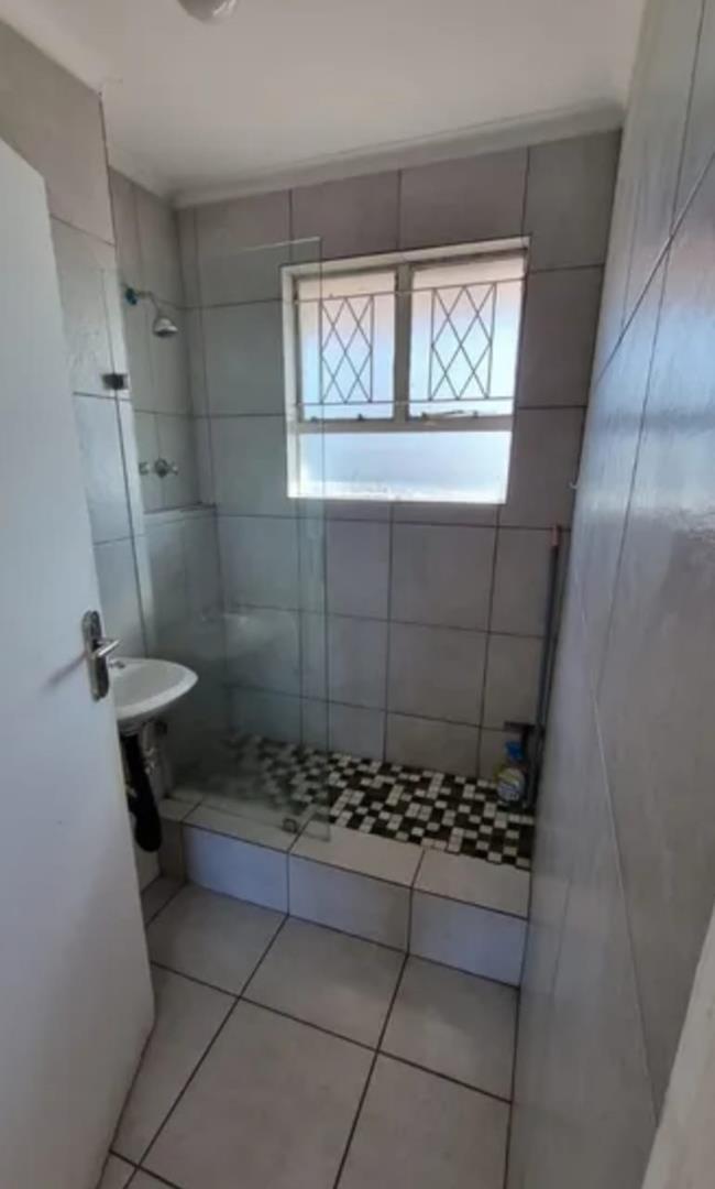 To Let 1 Bedroom Property for Rent in Windermere KwaZulu-Natal