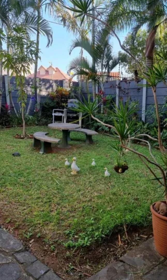 To Let 1 Bedroom Property for Rent in Windermere KwaZulu-Natal