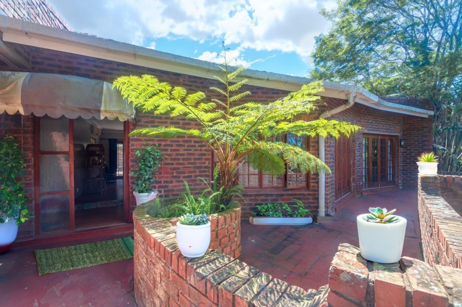 4 Bedroom Property for Sale in Kloof KwaZulu-Natal