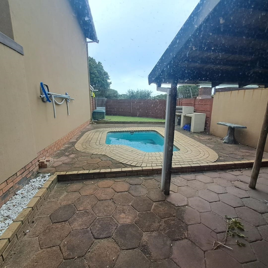 To Let 3 Bedroom Property for Rent in Meer En See KwaZulu-Natal