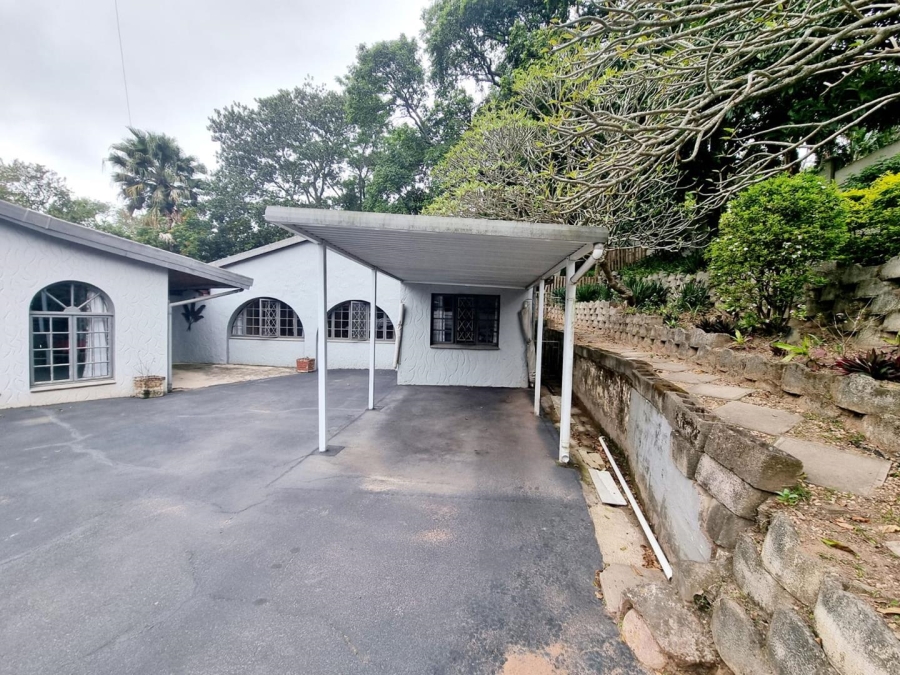 To Let 2 Bedroom Property for Rent in Manors KwaZulu-Natal