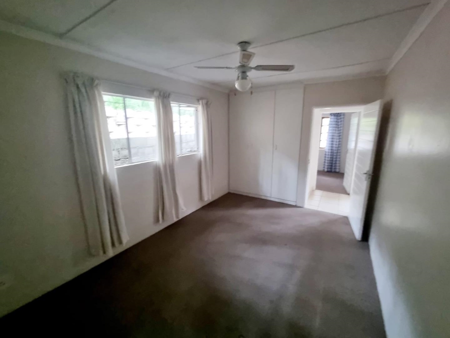 To Let 2 Bedroom Property for Rent in Manors KwaZulu-Natal