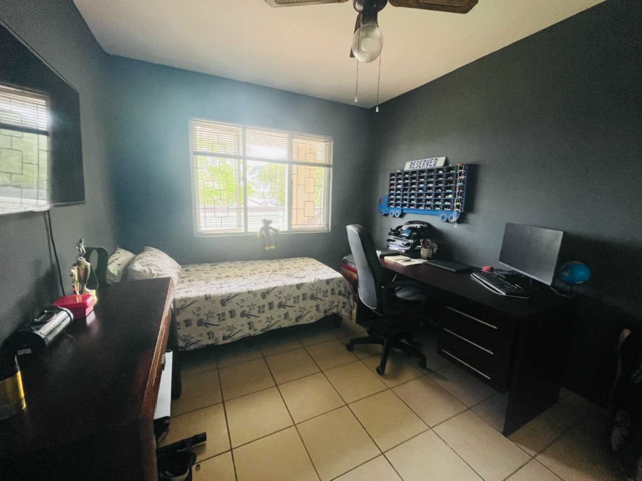 To Let 3 Bedroom Property for Rent in Umgeni Park KwaZulu-Natal