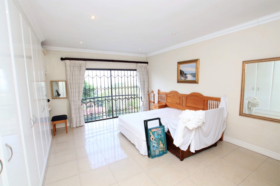 To Let 4 Bedroom Property for Rent in La Lucia KwaZulu-Natal