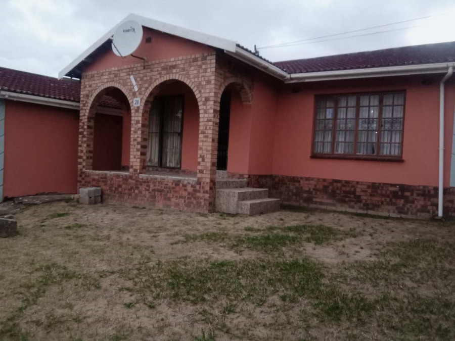 4 Bedroom Property for Sale in Umlazi BB KwaZulu-Natal