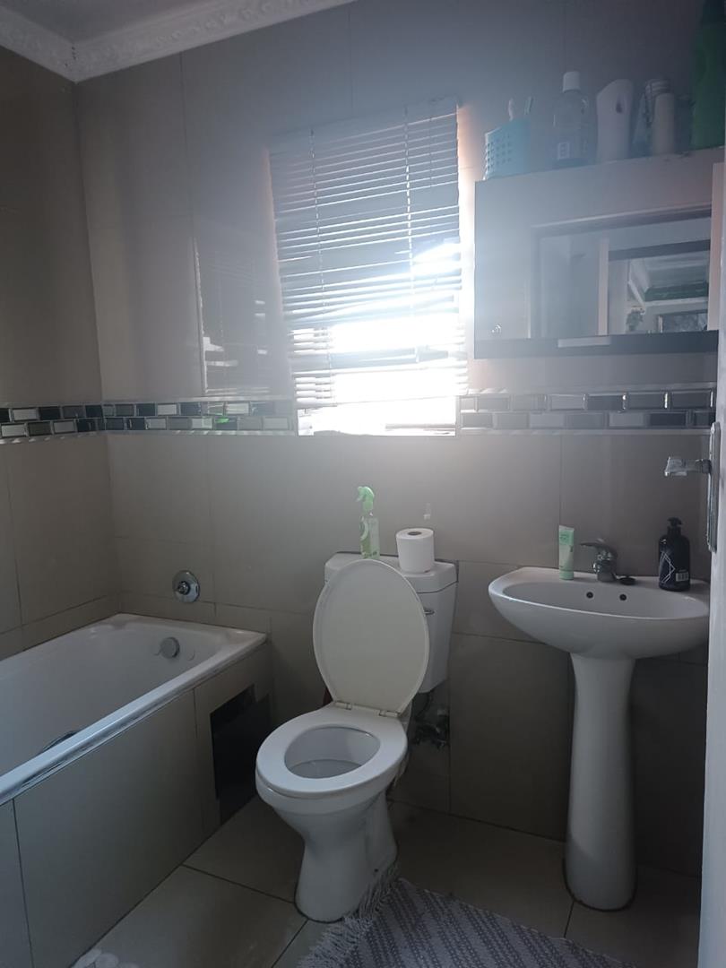 3 Bedroom Property for Sale in Montclair KwaZulu-Natal