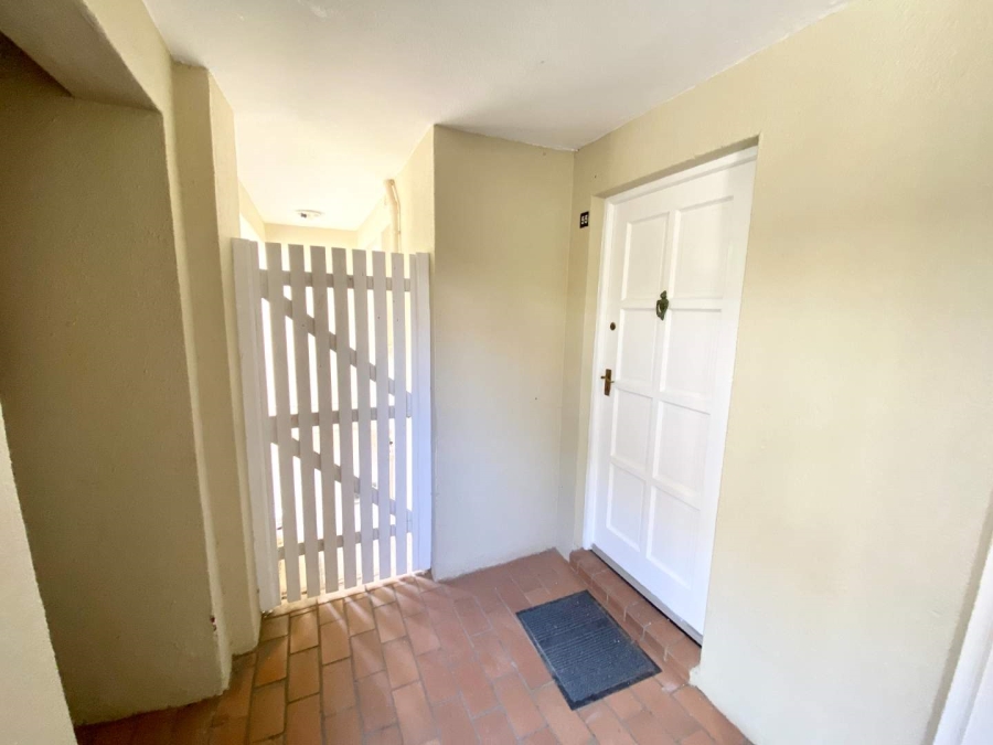 To Let 2 Bedroom Property for Rent in Durban North KwaZulu-Natal