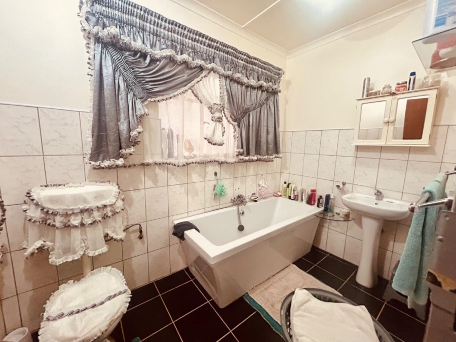 3 Bedroom Property for Sale in Vryheid KwaZulu-Natal