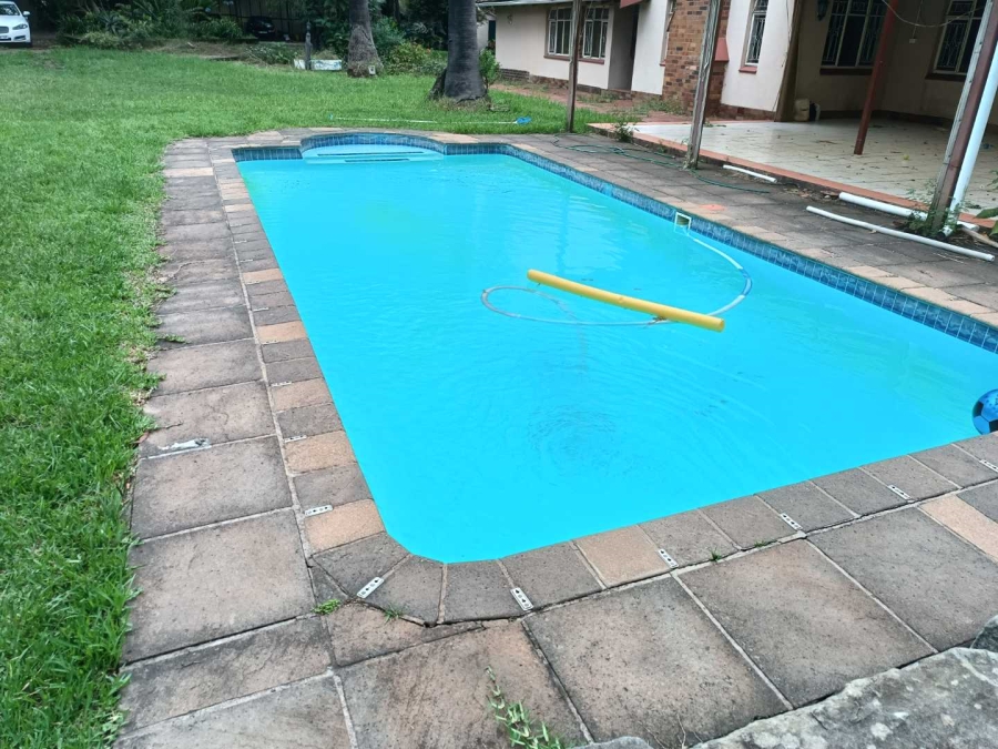 To Let 4 Bedroom Property for Rent in Foxhill KwaZulu-Natal