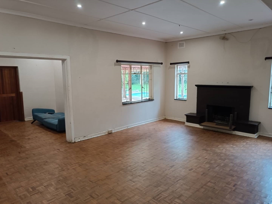 To Let 4 Bedroom Property for Rent in Foxhill KwaZulu-Natal