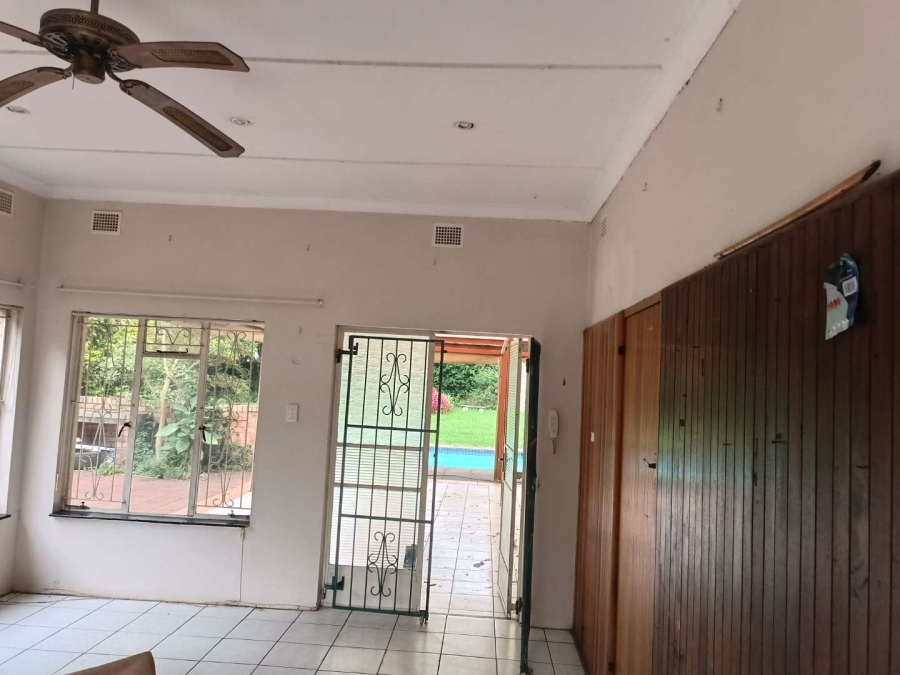 To Let 4 Bedroom Property for Rent in Foxhill KwaZulu-Natal