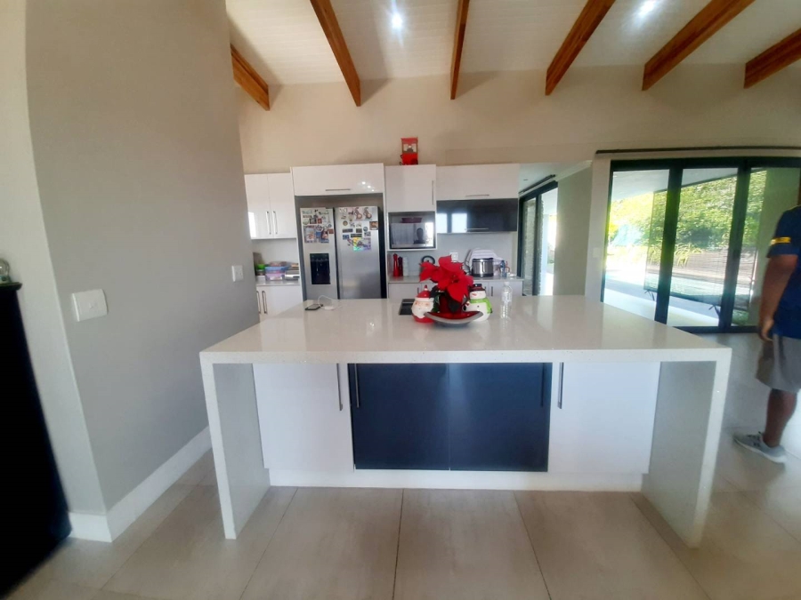 To Let 4 Bedroom Property for Rent in Palm Lakes Estate KwaZulu-Natal