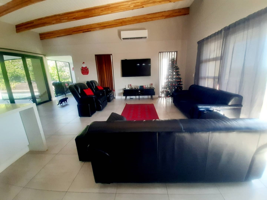 To Let 4 Bedroom Property for Rent in Palm Lakes Estate KwaZulu-Natal