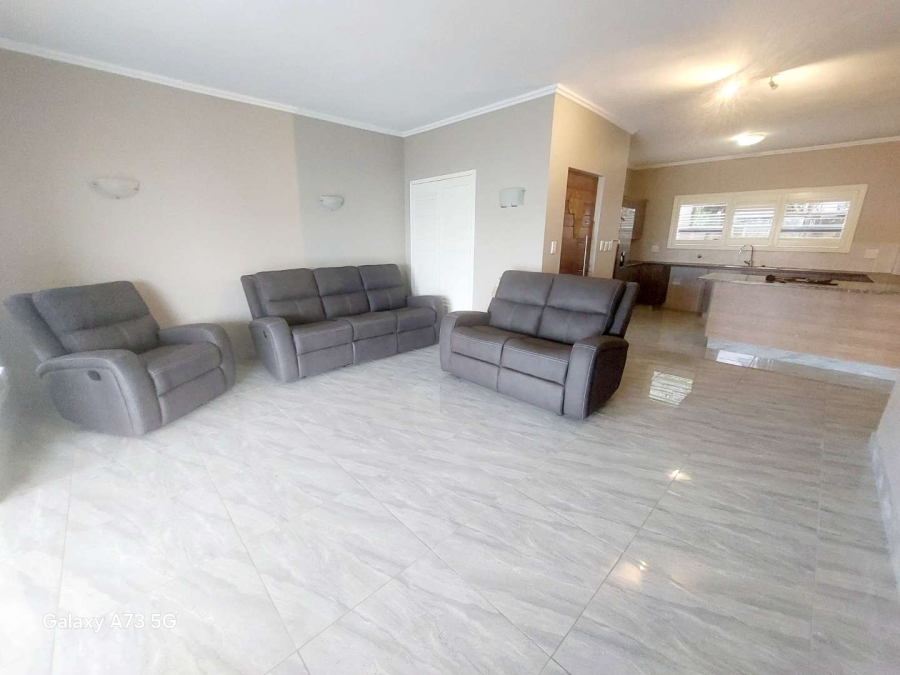 To Let 2 Bedroom Property for Rent in Palm Lakes Estate KwaZulu-Natal