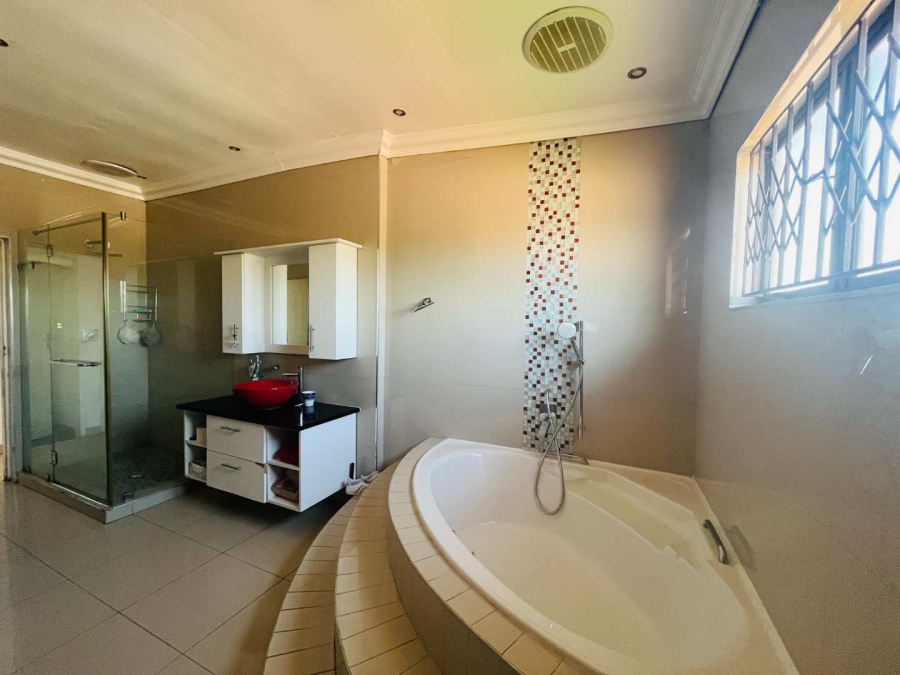 3 Bedroom Property for Sale in Glen Hills KwaZulu-Natal