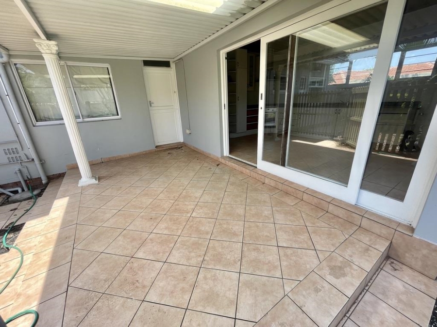 To Let 3 Bedroom Property for Rent in Durban North KwaZulu-Natal