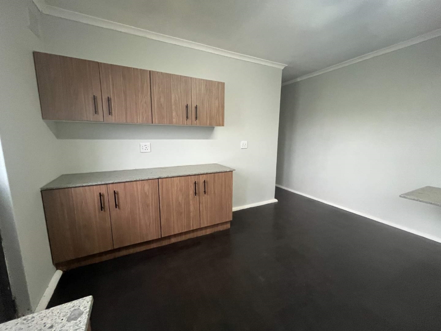 To Let 1 Bedroom Property for Rent in Athlone KwaZulu-Natal