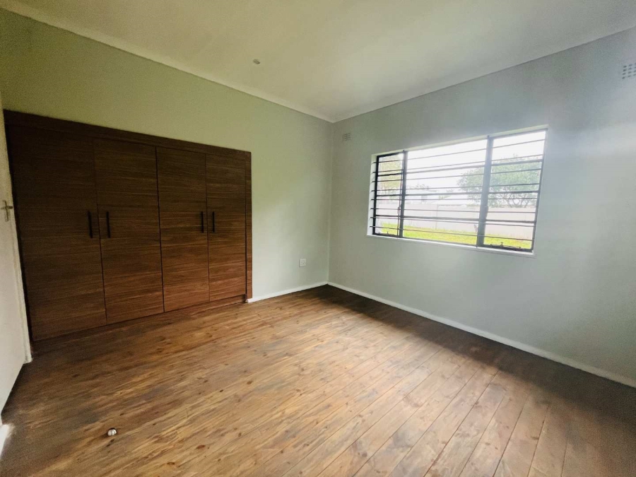 To Let 2 Bedroom Property for Rent in Athlone KwaZulu-Natal