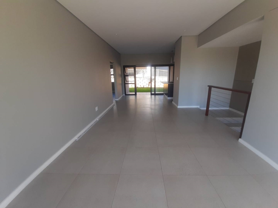 To Let 2 Bedroom Property for Rent in Palm Lakes Estate KwaZulu-Natal