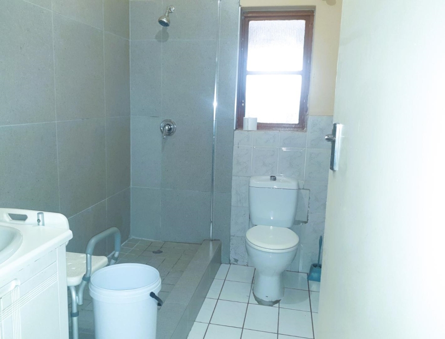 To Let 2 Bedroom Property for Rent in Glen Anil KwaZulu-Natal