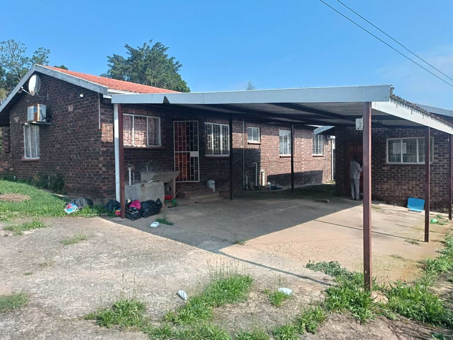 To Let 4 Bedroom Property for Rent in Dunveria KwaZulu-Natal