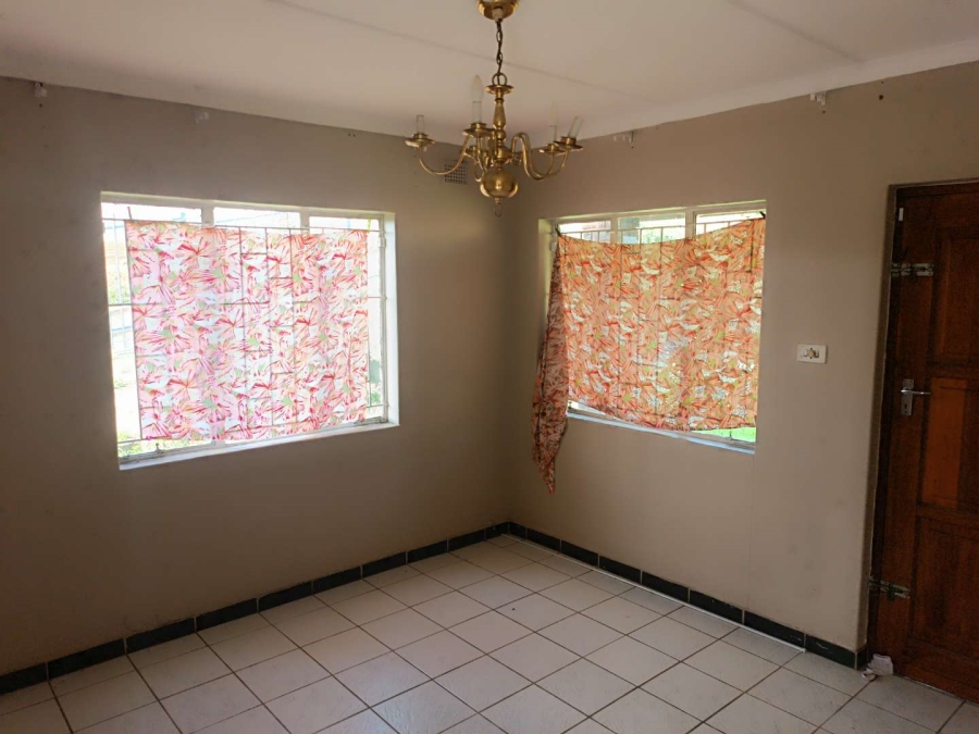 To Let 4 Bedroom Property for Rent in Dunveria KwaZulu-Natal