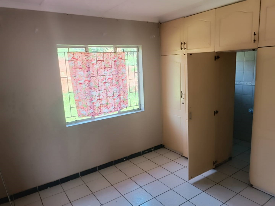 To Let 4 Bedroom Property for Rent in Dunveria KwaZulu-Natal