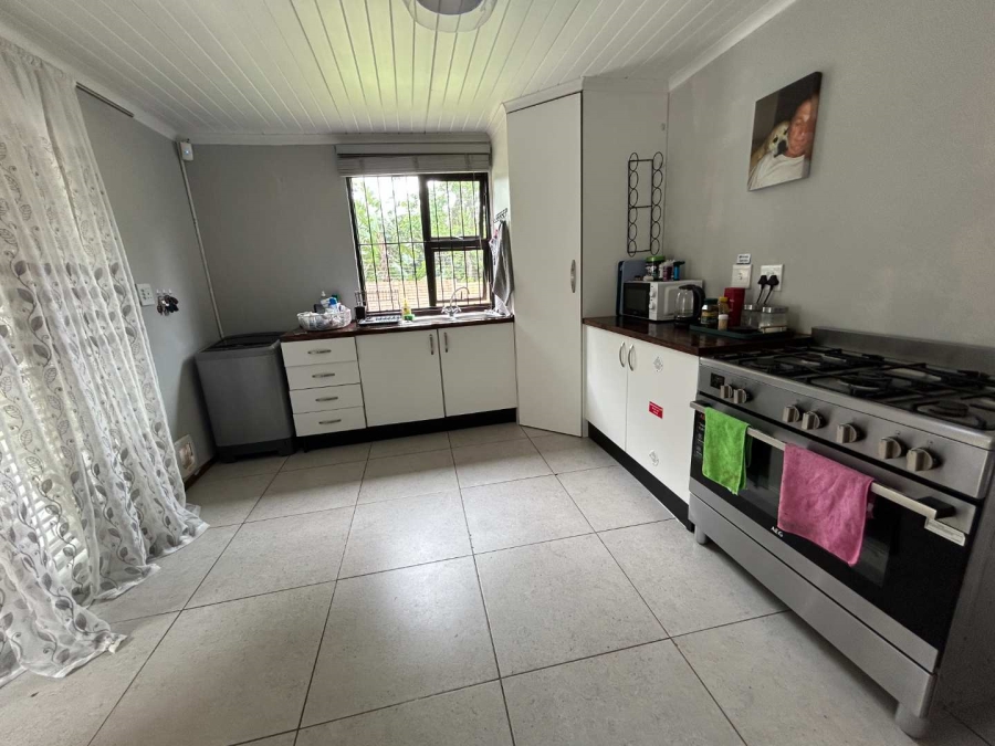 2 Bedroom Property for Sale in Kloof KwaZulu-Natal