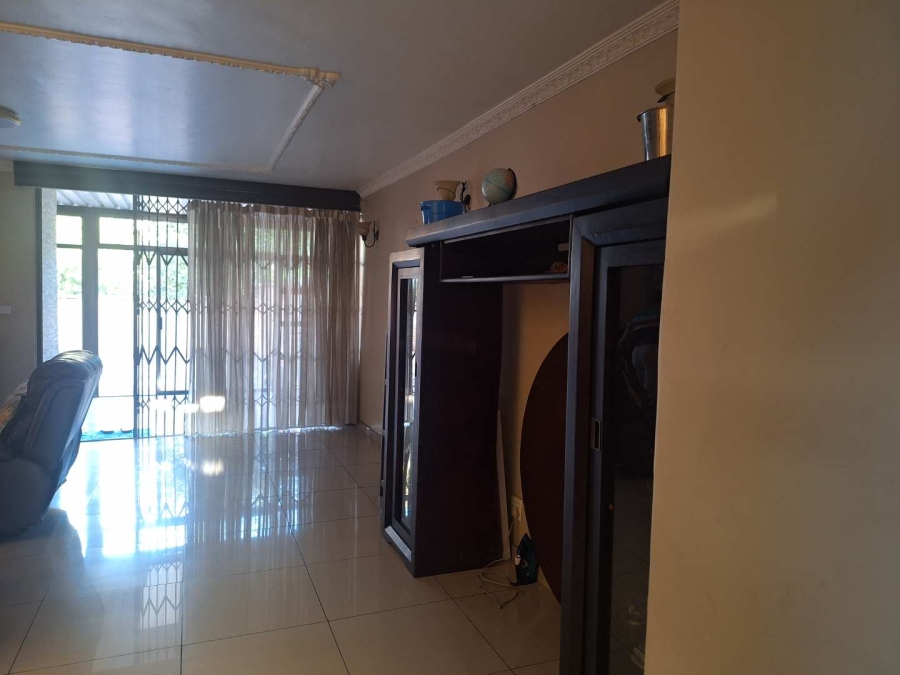 3 Bedroom Property for Sale in Montclair KwaZulu-Natal