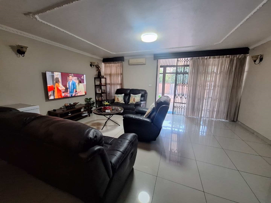 3 Bedroom Property for Sale in Montclair KwaZulu-Natal