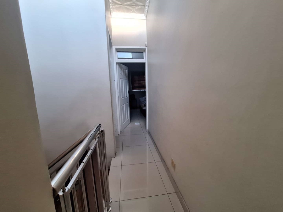 3 Bedroom Property for Sale in Montclair KwaZulu-Natal