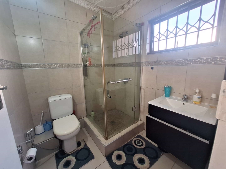 3 Bedroom Property for Sale in Montclair KwaZulu-Natal