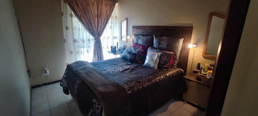 2 Bedroom Property for Sale in Woodhaven KwaZulu-Natal