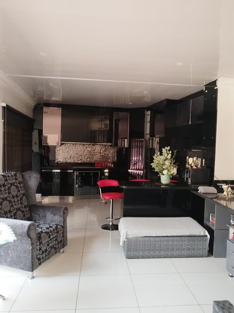 5 Bedroom Property for Sale in Panorama KwaZulu-Natal