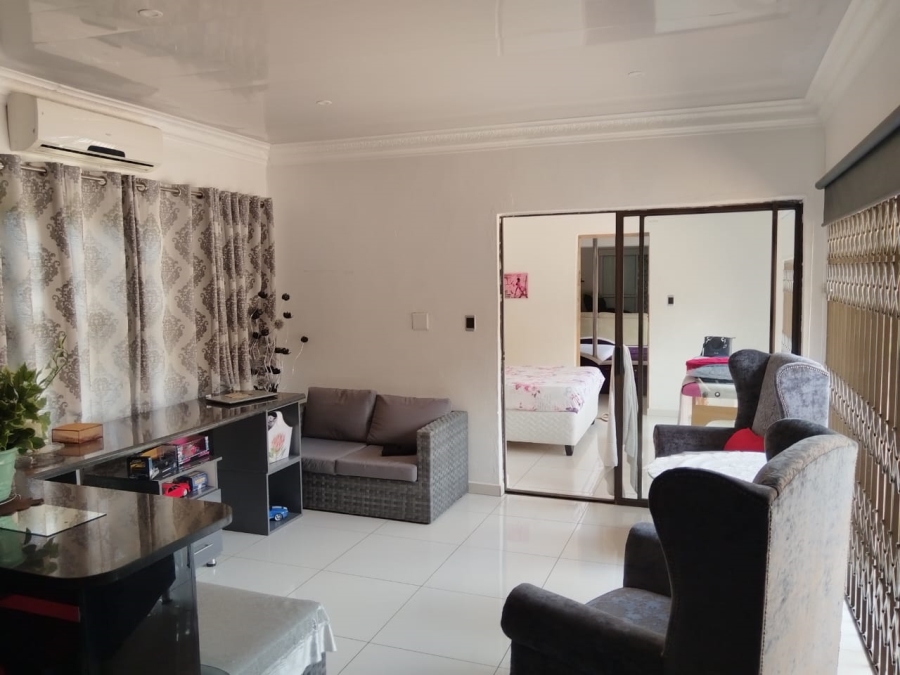 5 Bedroom Property for Sale in Panorama KwaZulu-Natal