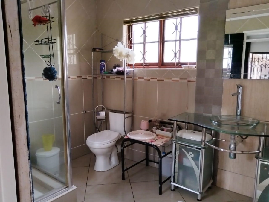 5 Bedroom Property for Sale in Panorama KwaZulu-Natal