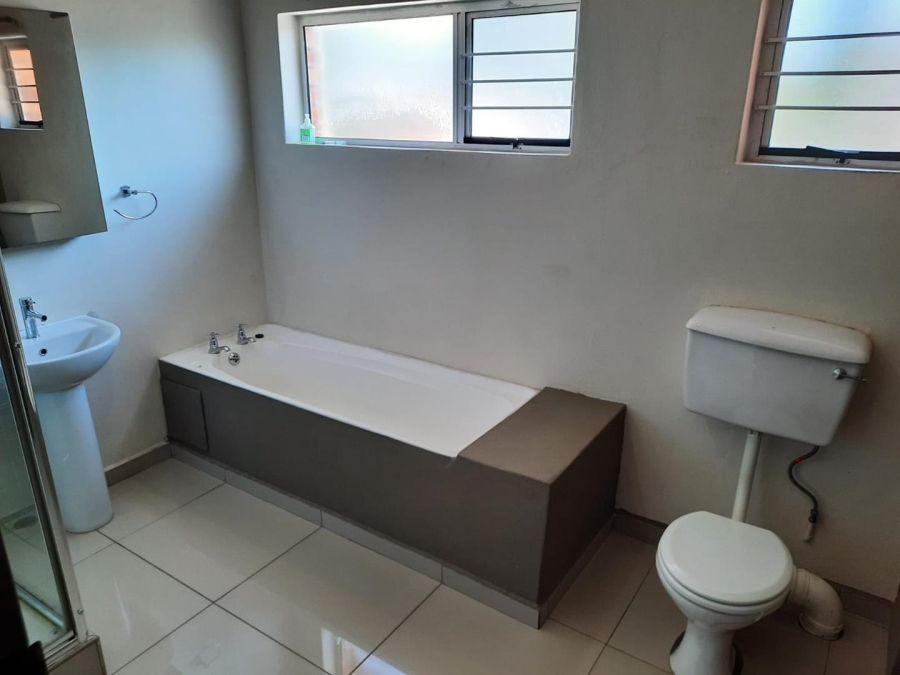 To Let 3 Bedroom Property for Rent in Meer En See KwaZulu-Natal