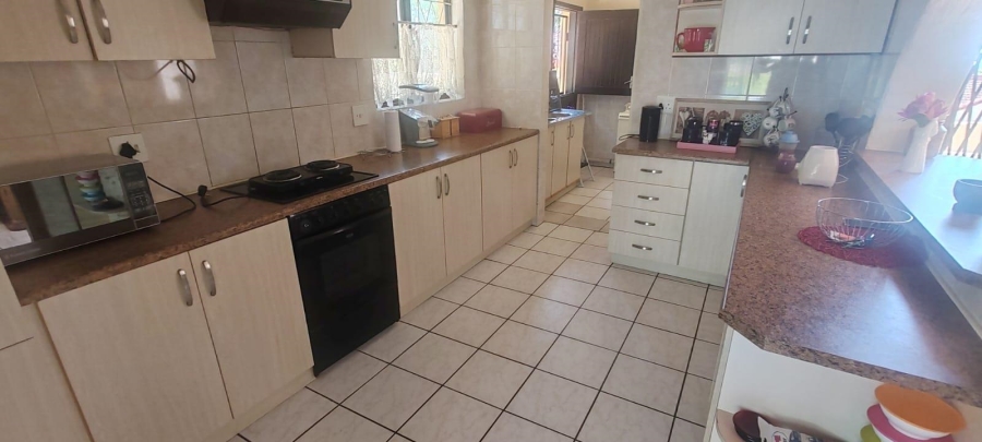 4 Bedroom Property for Sale in Margate KwaZulu-Natal