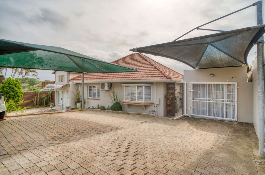 4 Bedroom Property for Sale in Durban North KwaZulu-Natal