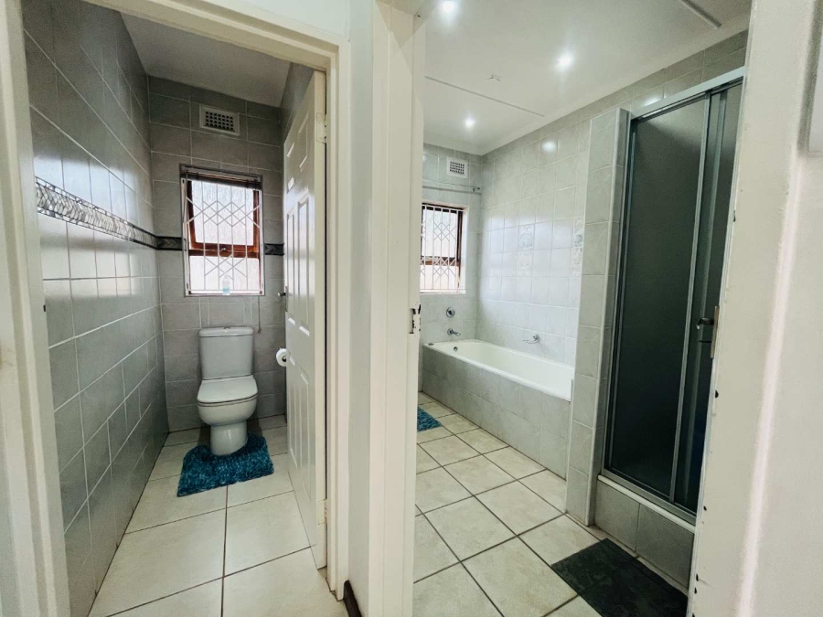 To Let 4 Bedroom Property for Rent in Glen Ashley KwaZulu-Natal