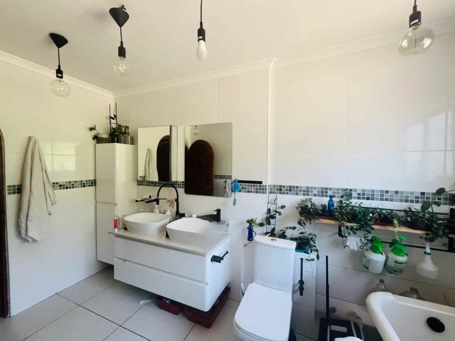 4 Bedroom Property for Sale in Umhlanga KwaZulu-Natal